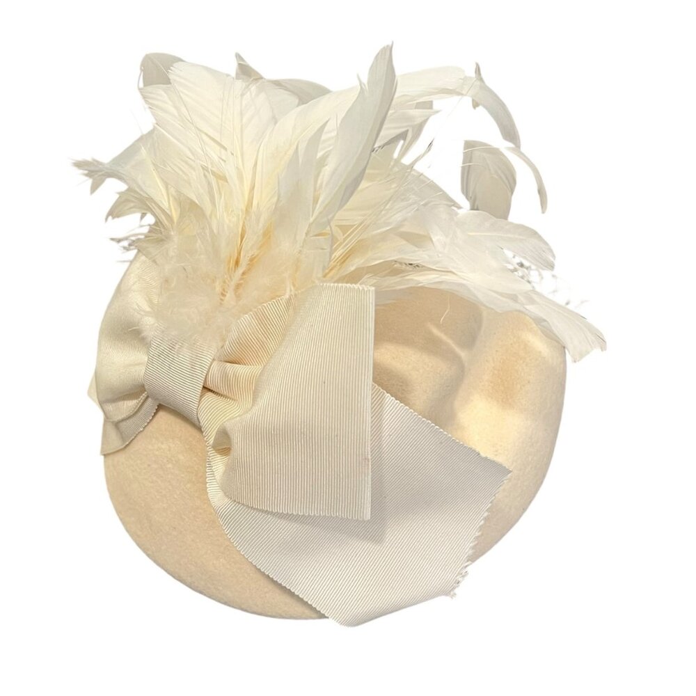 Vintage Miss Bierner Cream Fascinator Hat With Feathers & Veil